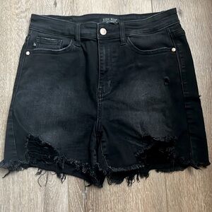 Judy Blue Black Denim Frayed Hem Shorts Size
L (10-12)- Worn Once